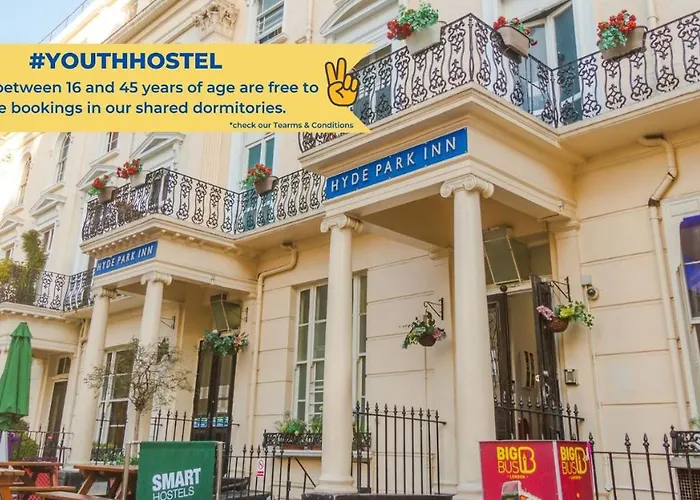 Smart Hyde Park Inn Hostel